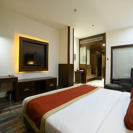 Hotel Royal Chūru Екстериор снимка