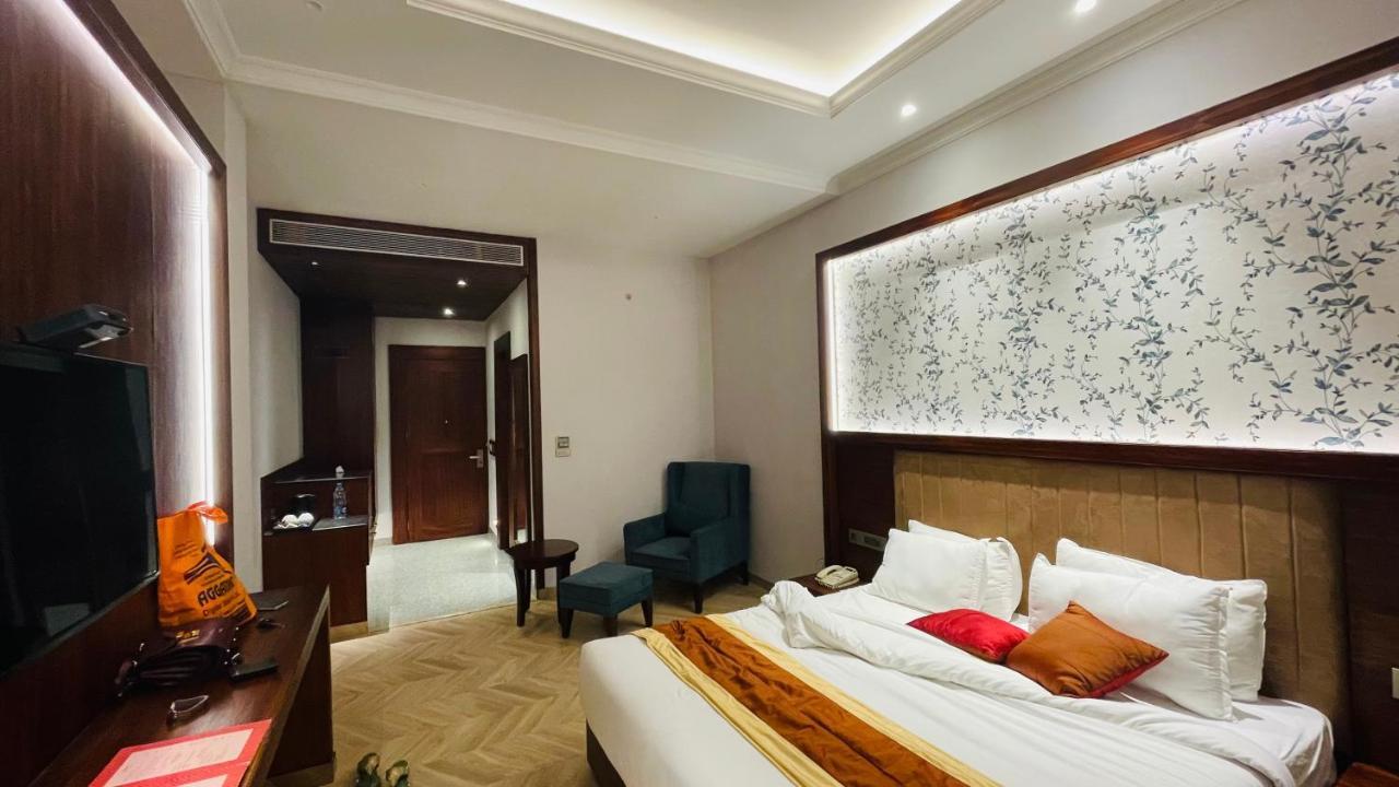 Hotel Royal Chūru Екстериор снимка